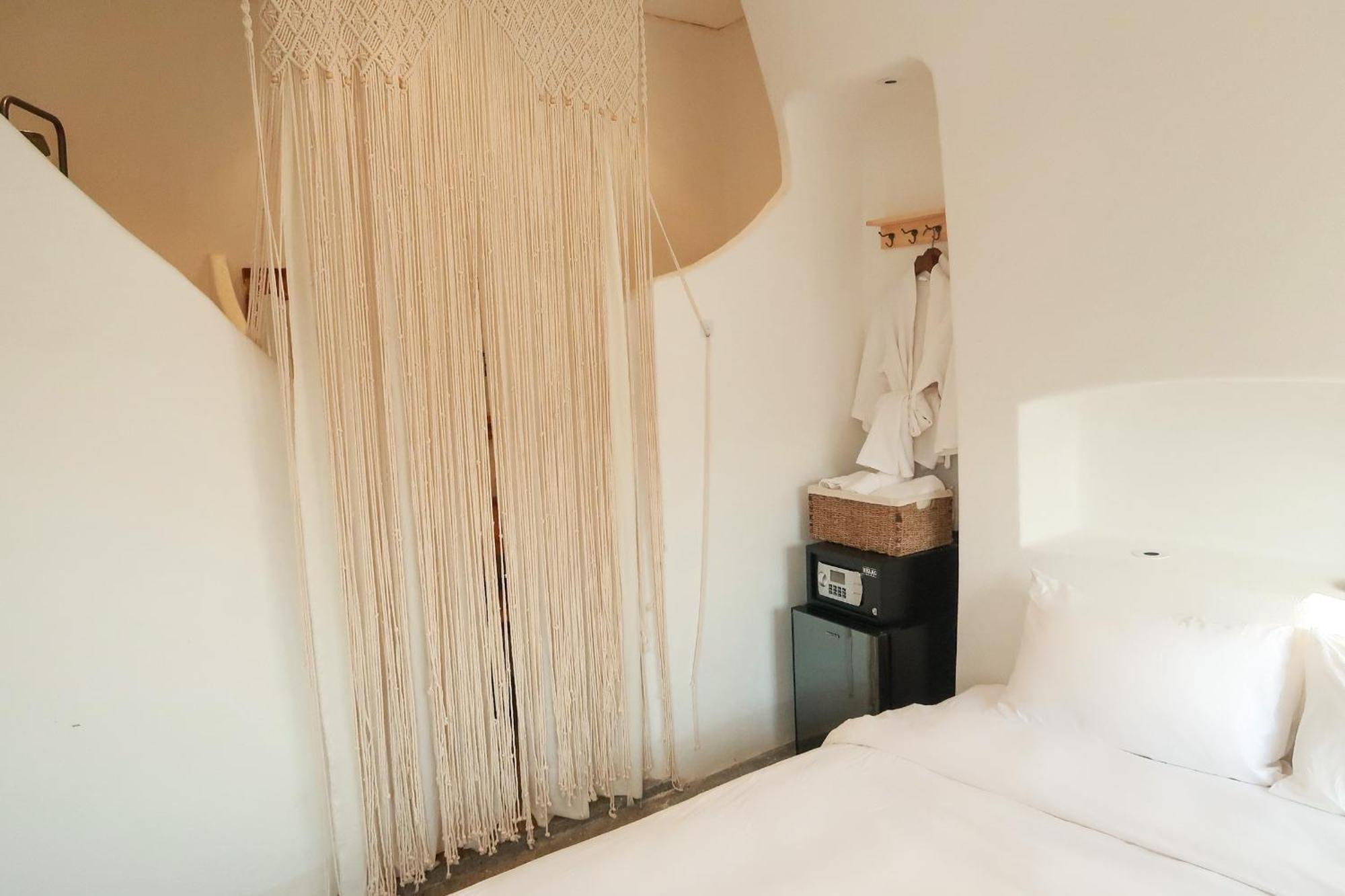 La Grotta Hotel - Phu Quoc Emerald Bay Room photo